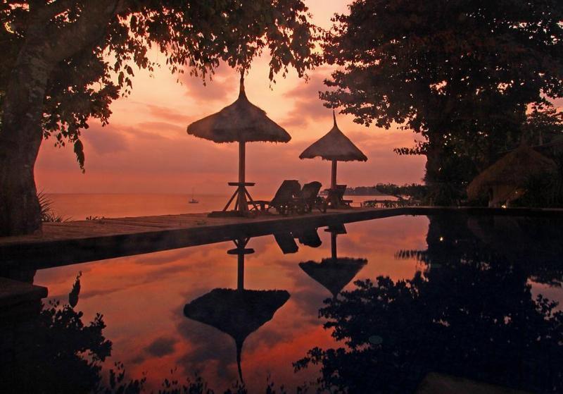 Sunsethouse Lombok Hotell Mangsit Exteriör bild